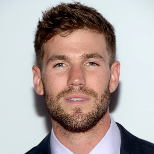 Austin Stowell