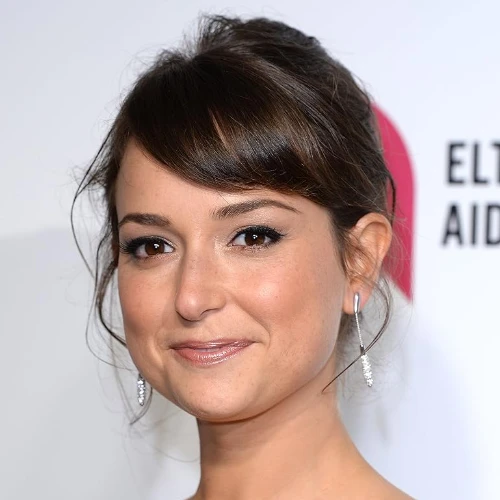 Milana Vayntrub
